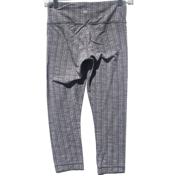 Lululemon gray Wunder under patterned crop pants 4 - Picture 1 of 4